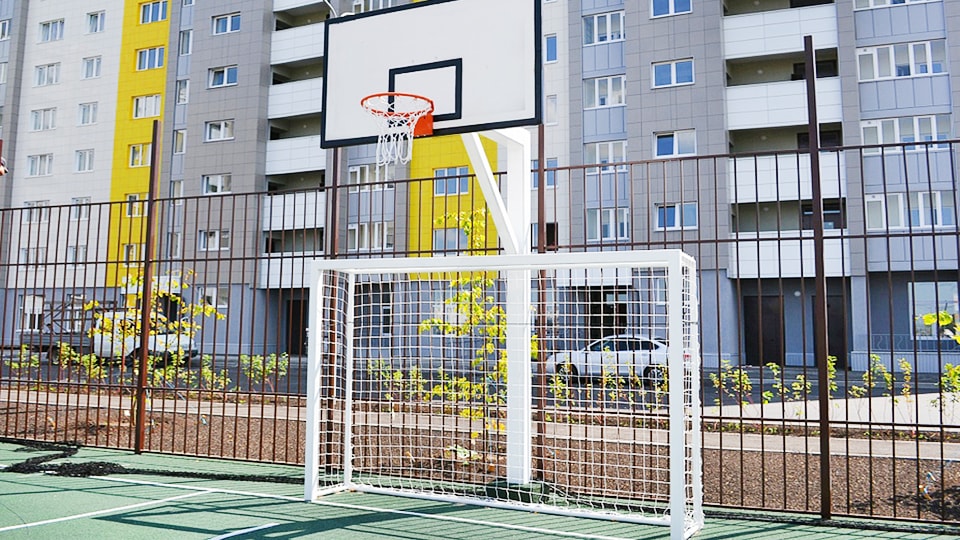 Монтаж элементов для спортивных площадок в Астрахани